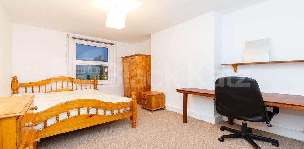 Modern and Central Apartment Shepherds Bush Road, Shepherds Bush